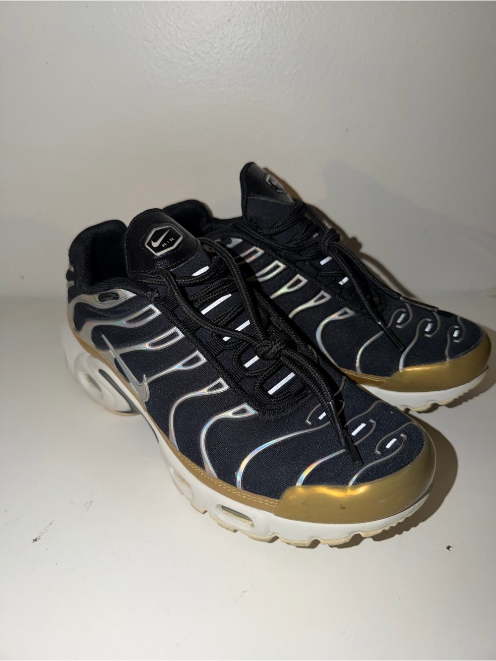 Nike Women’s Black and Gold Trainer Sneakers